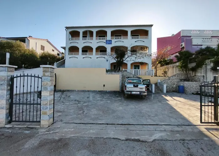 1 Majba Appartement *